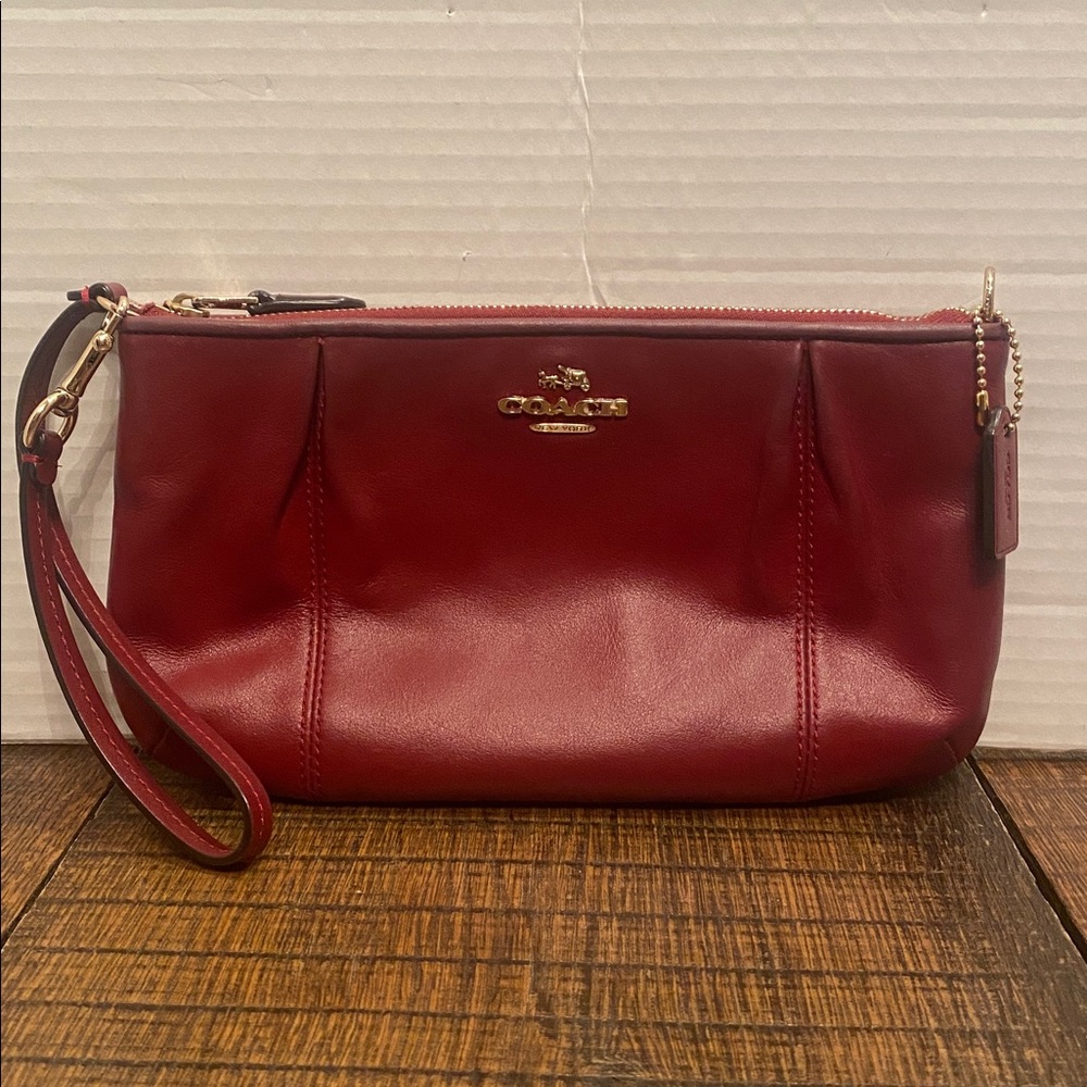 Coach Colette Leather Wristlet Clutch Red Multi Card Slots #F52153